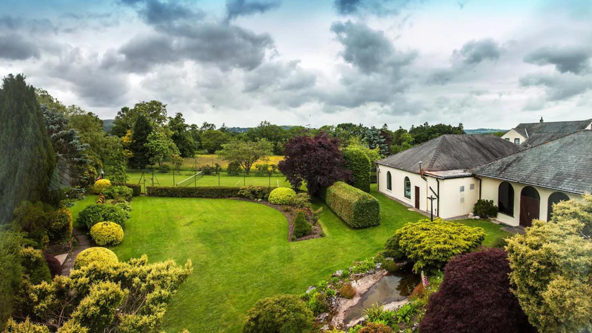 Lake District Castle Inn ケズィック エクステリア 写真